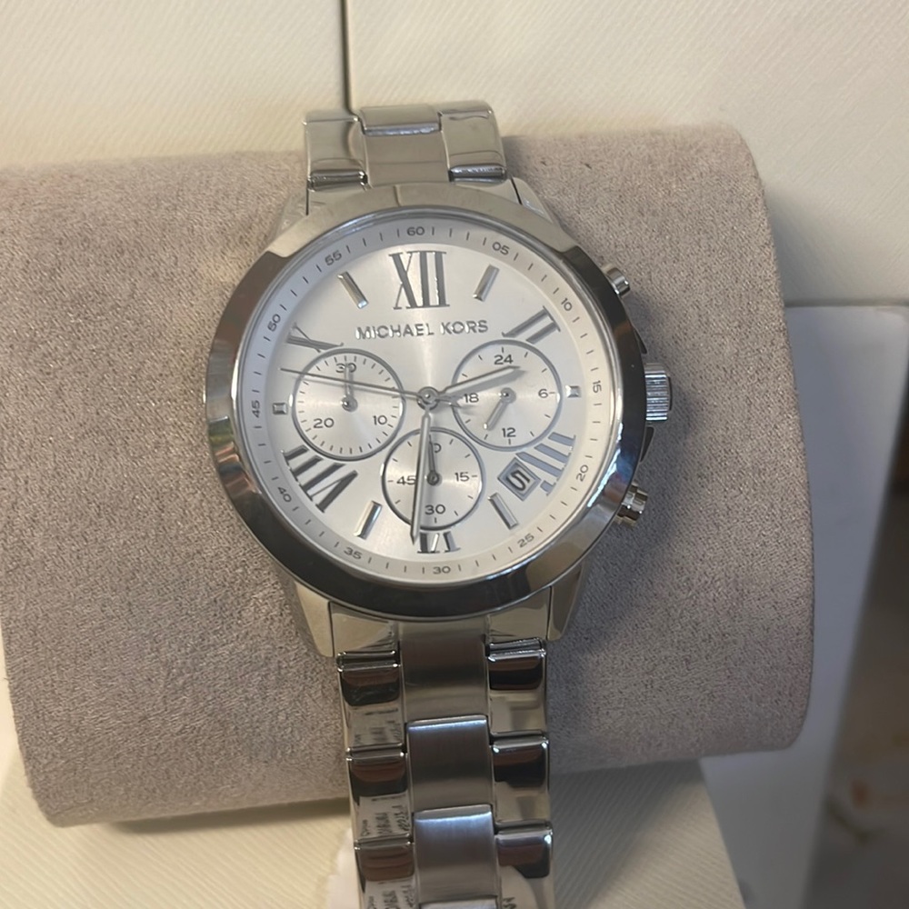MK watch